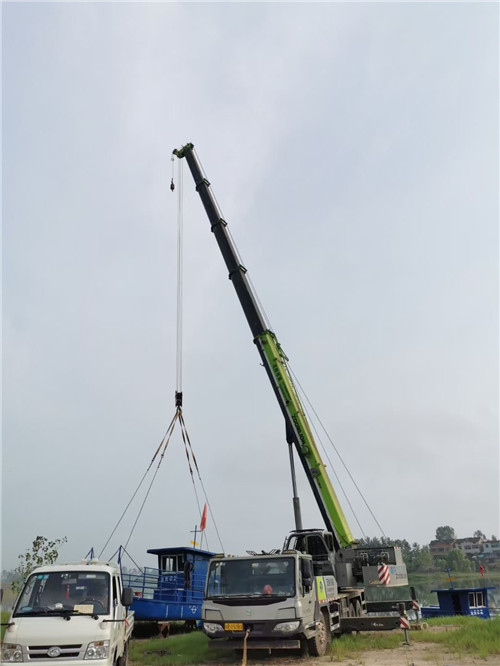 巴音郭楞桥梁建设吊装案例